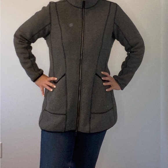 Eddie Bauer grey and black fleece jacket - Picture 1 of 6